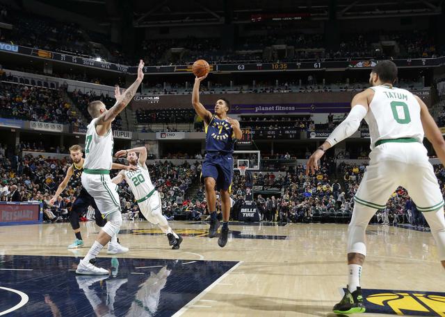  布罗格登末节发威绿军险胜热火迎四胜  